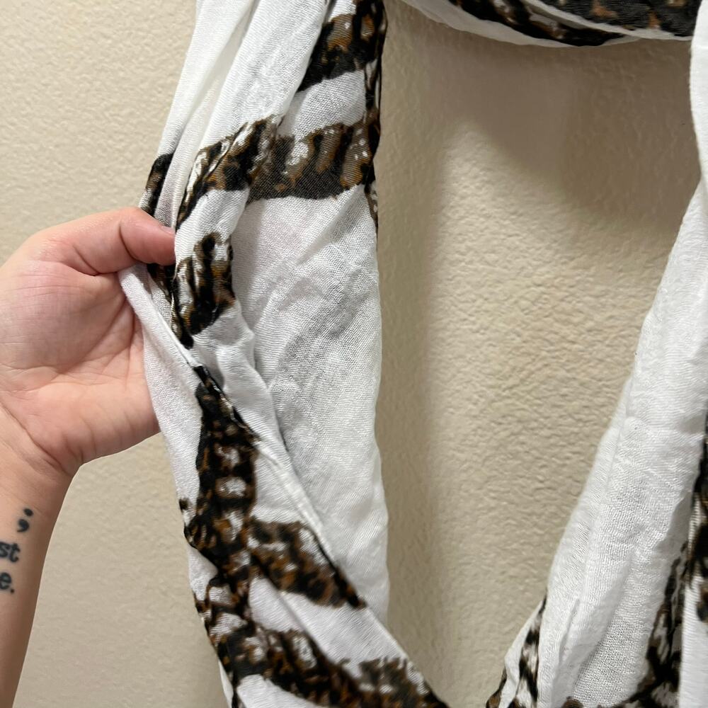 Charming Charlie White Brown Rope Design Infinity Scarf - Picture 3 of 4
